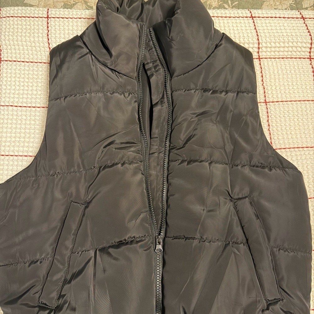 Amazon Women's Black Puffer Vest